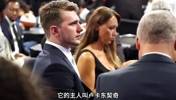 异地恋的悲剧结局！东契奇与女儿和前未婚妻的私密温情瞬间！